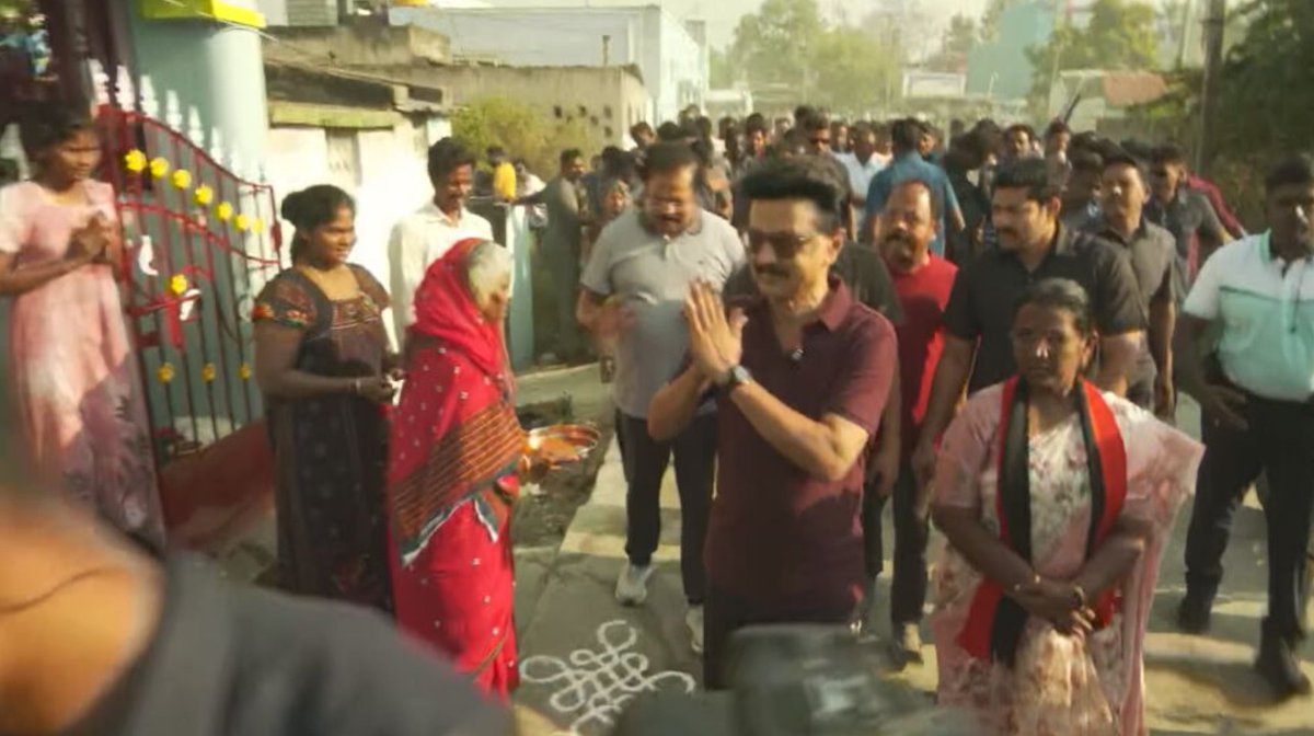 sunnewstamil's tweet image. #PHOTOS | வேலூரில் வீடு விடாகச் சென்று வாக்கு சேகரித்து வருகிறார் முதலமைச்சர் மு.க.ஸ்டாலின்

#SunNews | #CMMKStalin | #TNElectionWtihSunNews