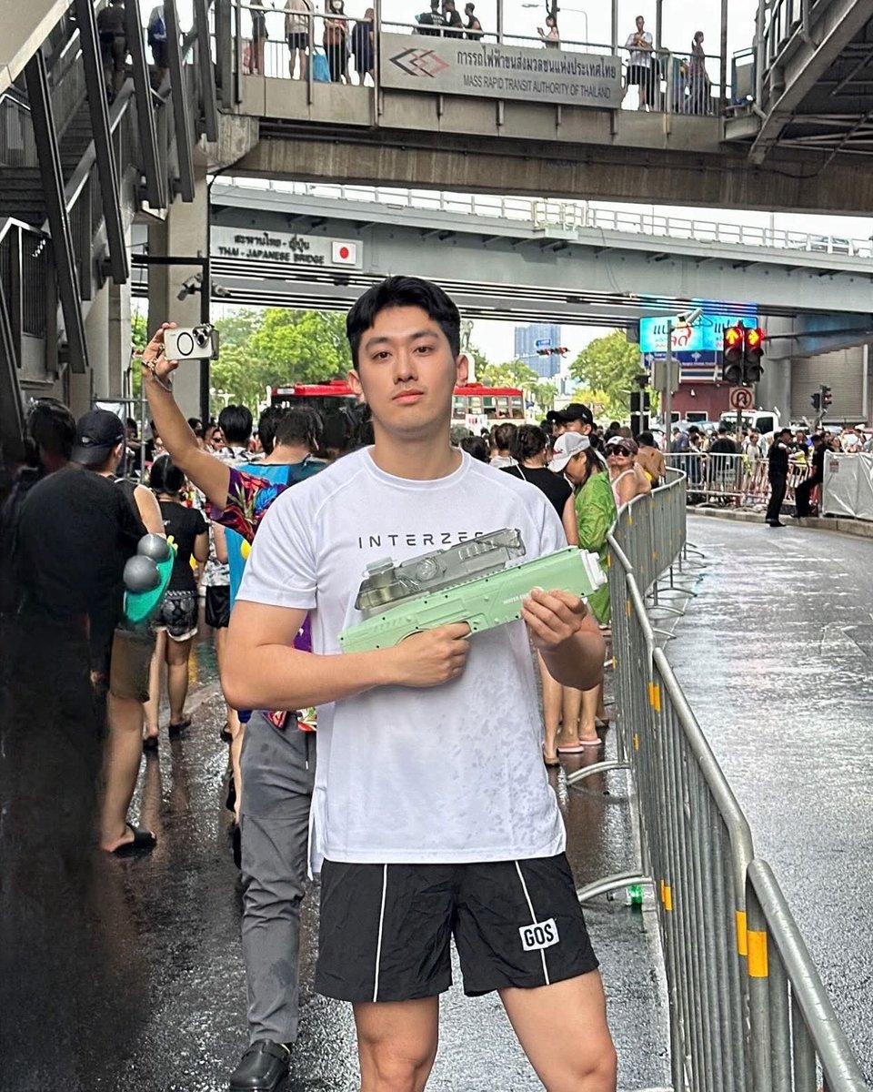 Jedsada14X's tweet photo. สวัสดี สงกรานต์ https://t.co/sbuFIMuNoV