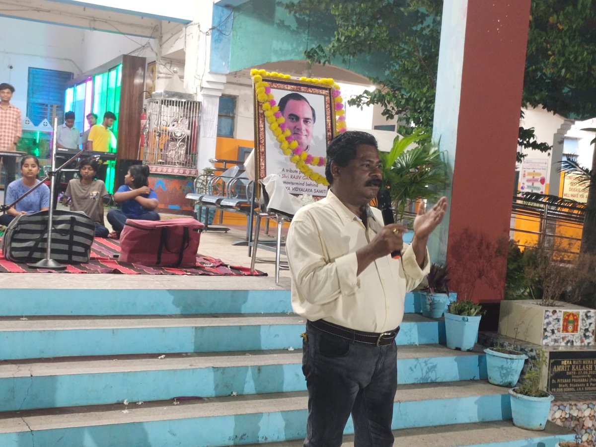jnvganjam_2011's tweet photo. Navodaya Foundation Day celebrated at JNV, GANJAM.
@NVS_HQ https://t.co/A9QhS5sbNN