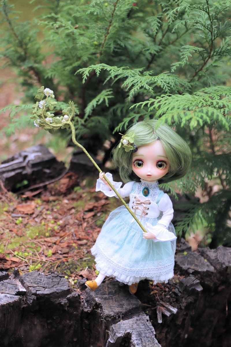 MSiroyagi's tweet photo. Harmonia bloom ココ（Coco）ちゃん．
 ドレスは@tinycountrymayuさん、魔法の杖-白詰草-はかなで @wanomitiさんの作品 。

  ㊗「とんがり帽子のアトリエ」アニメ放送開始～
 (＾▽＾)ノ🎉 

うちのココちゃんも春色ドレスにお着替えして魔法発動、頑張っておりまする🌀✨

＃ハルモニアブルーム https://t.co/Wia0Rayau8