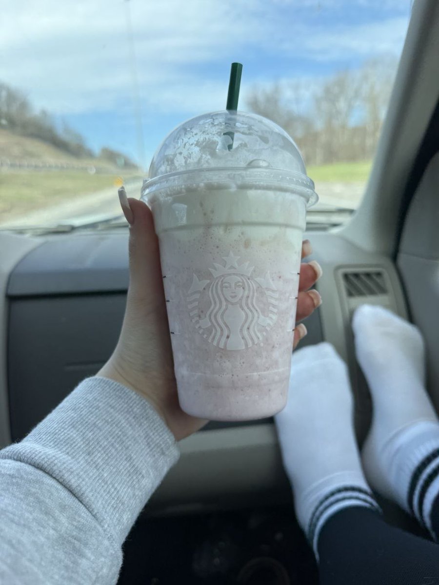 haleyhansx tweet media