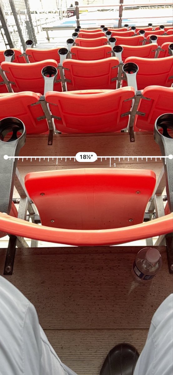 KrisWysong's tweet photo. @CouchRacerShop Imagine paying $150 for a seat that barely fits a child. The expensive Petty Terrace seats at @ItsBristolBaby are 6 inches smaller than tower seats at Dega and Daytona. https://t.co/LRII04V4OU