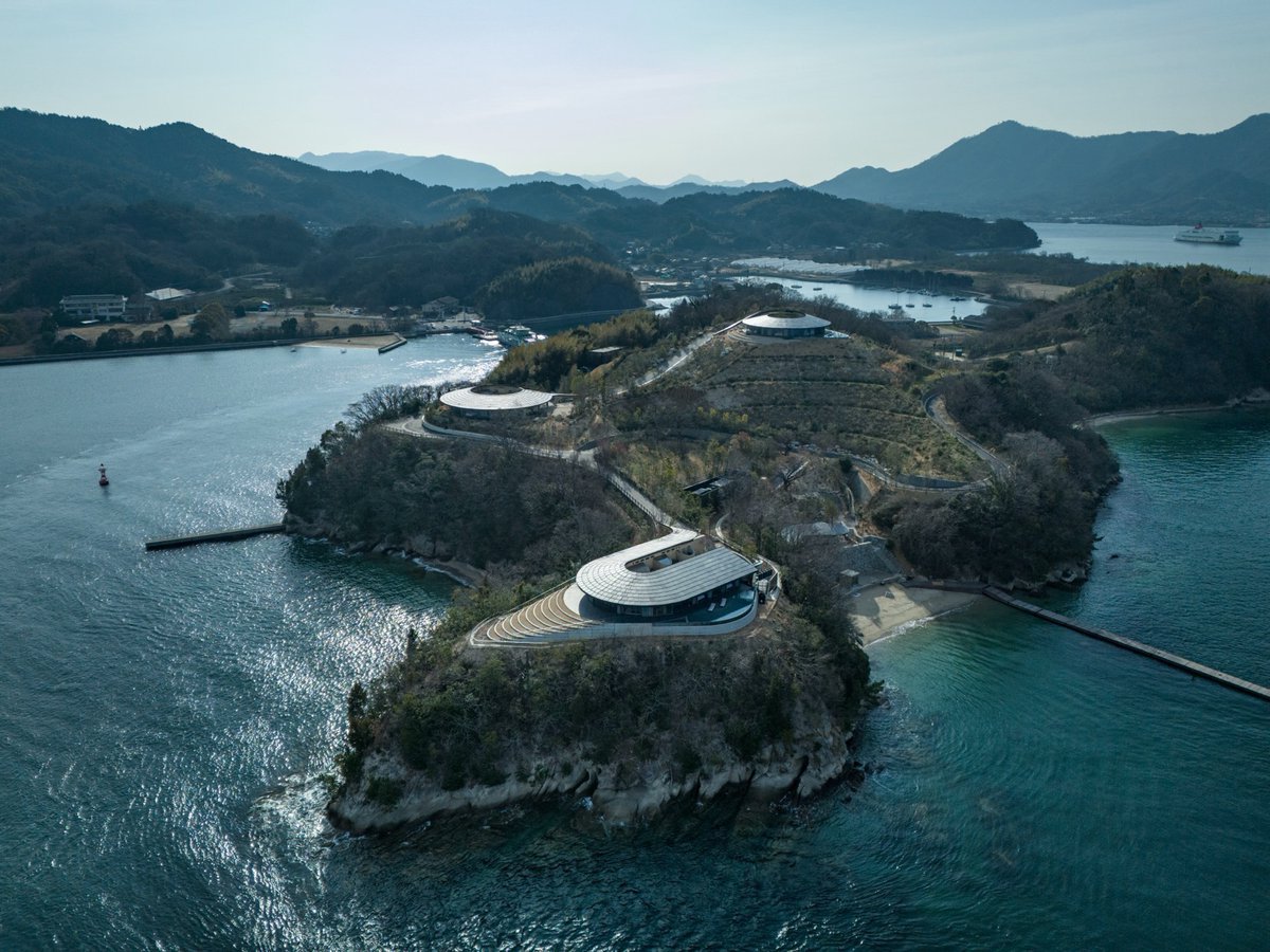 goooodofficial's tweet image. NOT A HOTEL Setouchi by @BIG_Architects 
Seascape Villas Carved into the Landscape
gooood.cn/not-a-hotel-se…
Photos by Kenta Hasegawa
#architecture #design #architecturaldesign