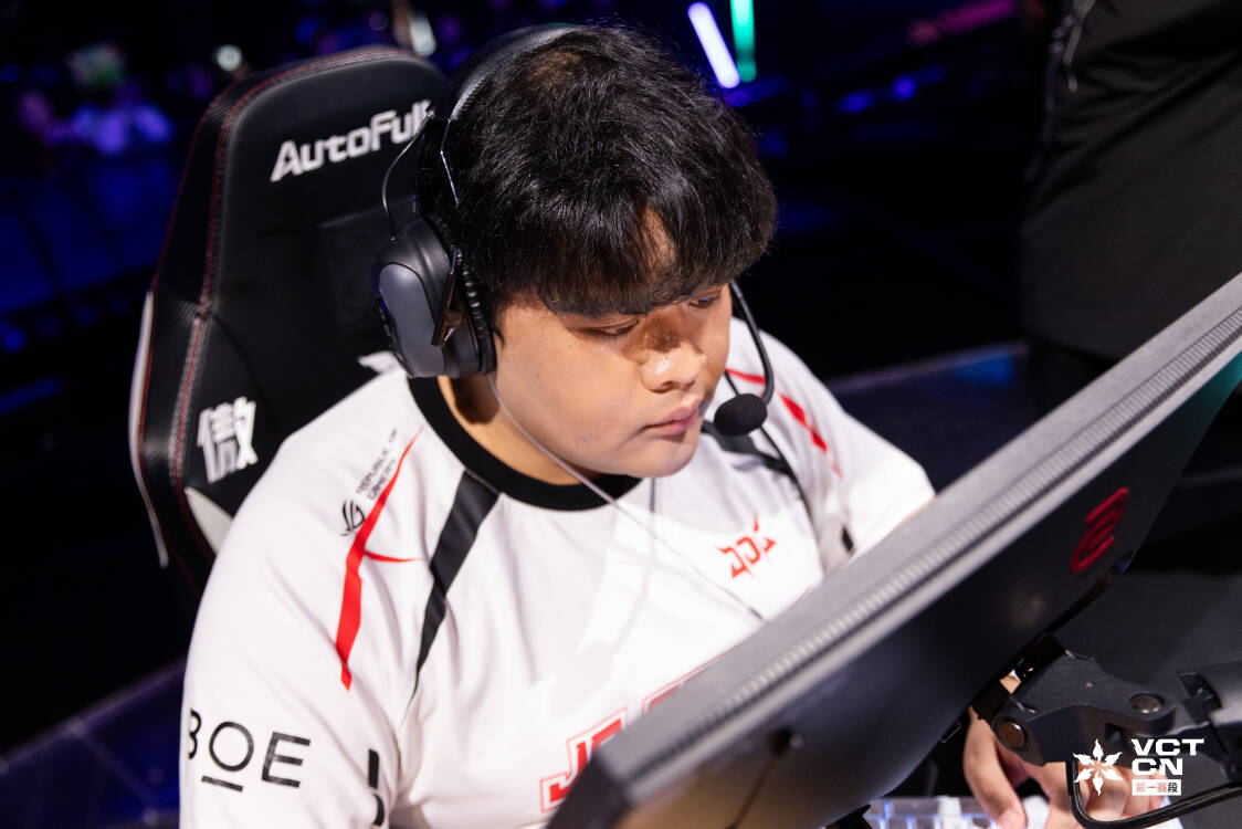 VALO2ASIA's tweet image. It's the third and final week of the VCT CN Stage 1 group stage!

Tuesday, April 14th (time in GMT+8)
5 PM - 🇨🇳 TYLOO vs. 🇨🇳 JDG Esports
7 PM - 🇨🇳 Trace Esports vs. 🇨🇳 Dragon Ranger Gaming

🗳️ Cast your predictions for #VCTCN Stage 1 Day 13 on our Instagram stories (VALO2ASIA)