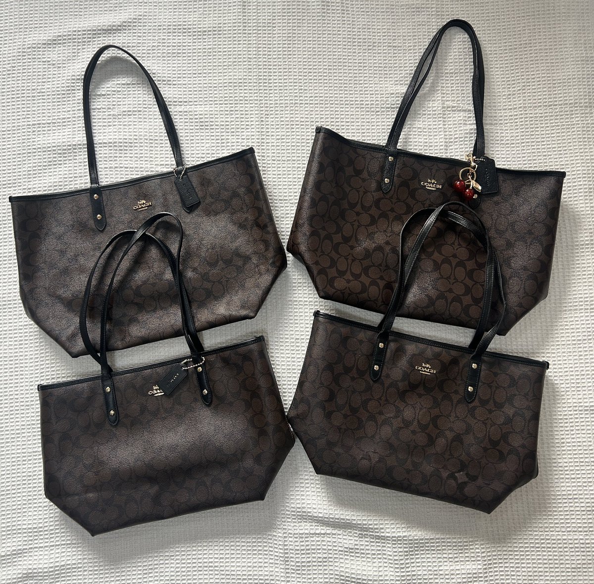 bags@2——— tweet media