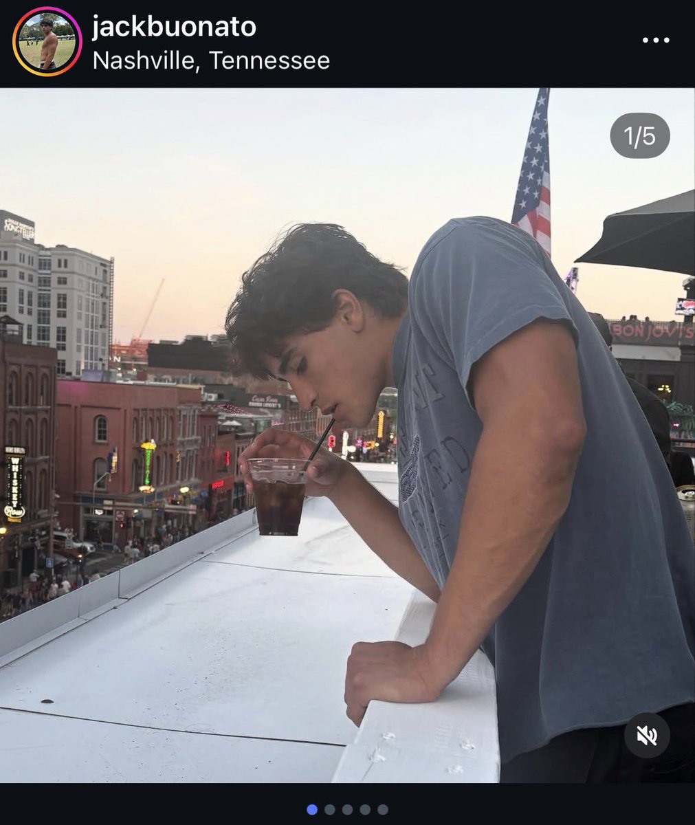 Tony Homo tweet media