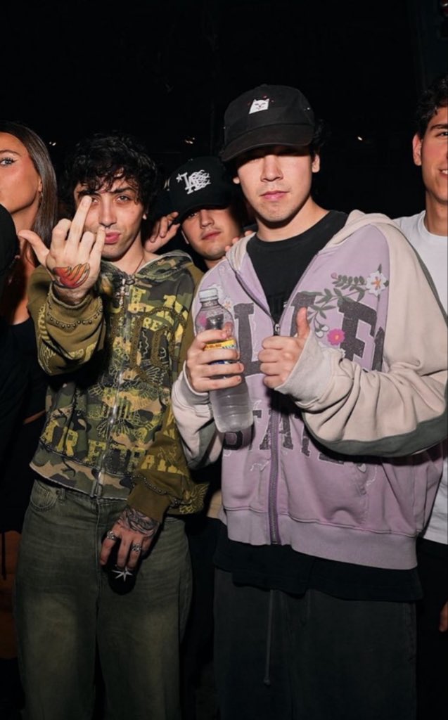 volvió el dúo de la facha 🙂‍↕️