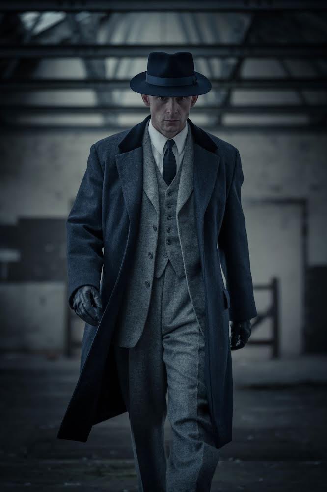 JorDorOr's tweet image. โฉมแรก.. ซีรีส์ภาคต่อ Peaky Blinders

Jamie Bell จาก All of Us Stranger รับบท Duke Shelby ลูกชาย Thomas Shelby แทนที่ Barry Keoghan พร้อมเรื่องราวที่จะเกิดขึ้นในยุค 1950s หลังสงครามโลกครั้งที่ 2 หรือ 10 ปีหลังจากหนัง Peaky Blinders: The Immortal Man

#จดอ #JUSTดูIT #PeakyBlinders