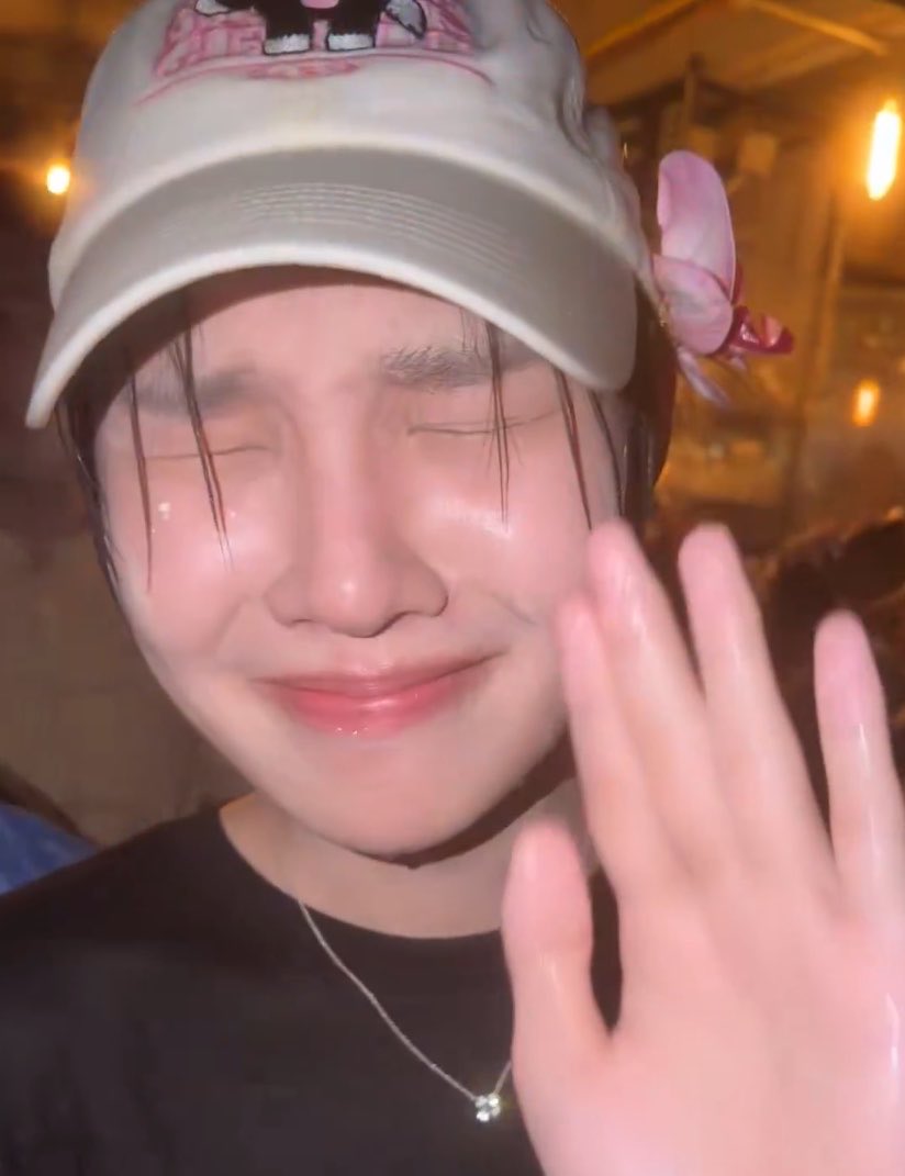 ดาด้าห์ อิ้อิ้ซ่าห้าห้าบวก :) tweet media