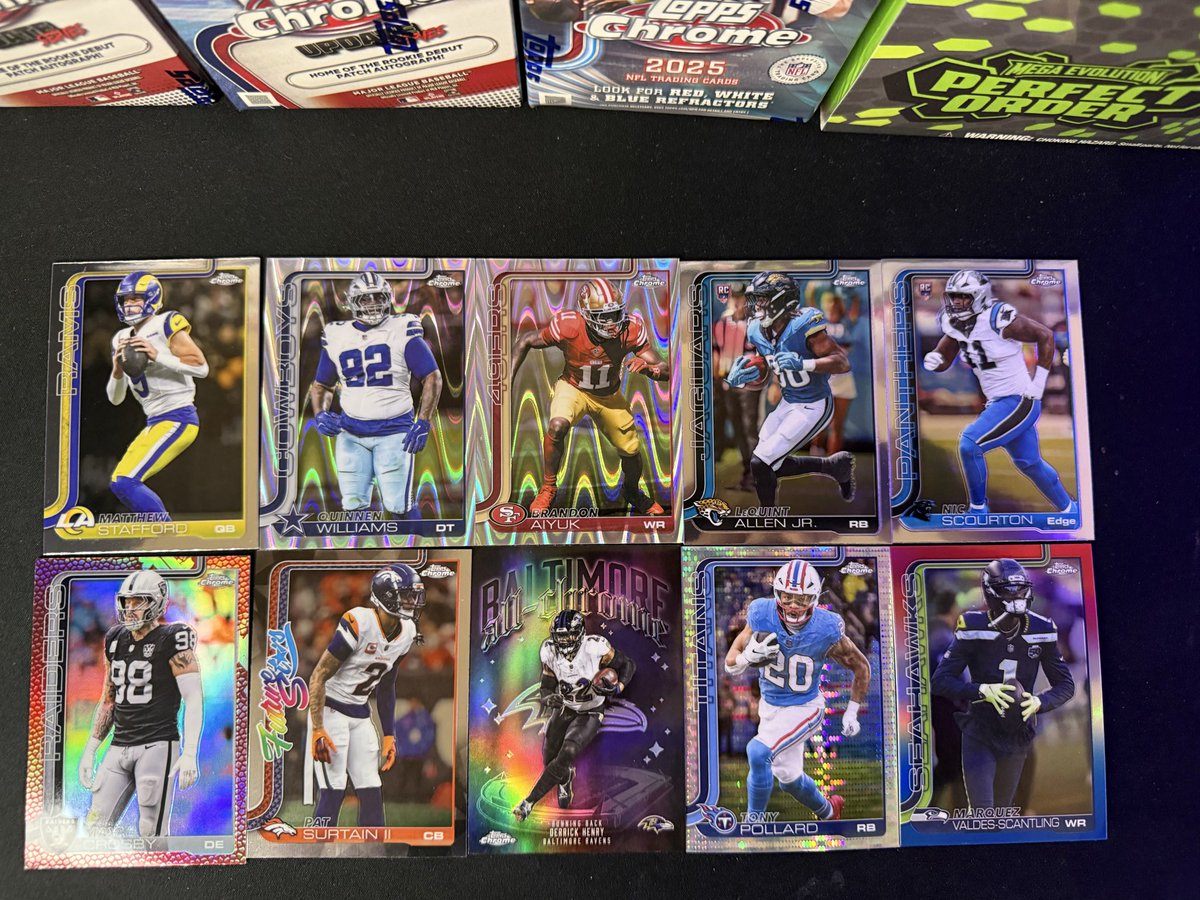 papiSaintt's tweet photo. @CardPurchaser anything good here? Got these from a target value box. https://t.co/Z1lwXoSzNS