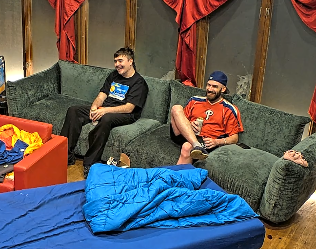 They're basking in their "glory" getting non-stop dick sucking tts that they don't deserve. They'll never learn humility and the show will not get better #fishtanklive