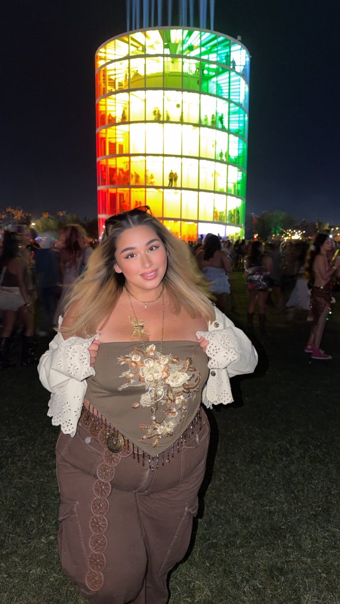 11espi_'s tweet image. ESPI TAKES ON COACHELLA DAY 1 🌵