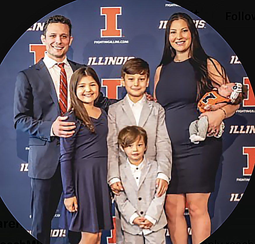illinilegends's tweet photo. • Turning 40 on Wednesday (Apr. 15) is former @IlliniWrestling coach and athlete Michael Poeta.  @illinicoachMP https://t.co/njanfVVwx9