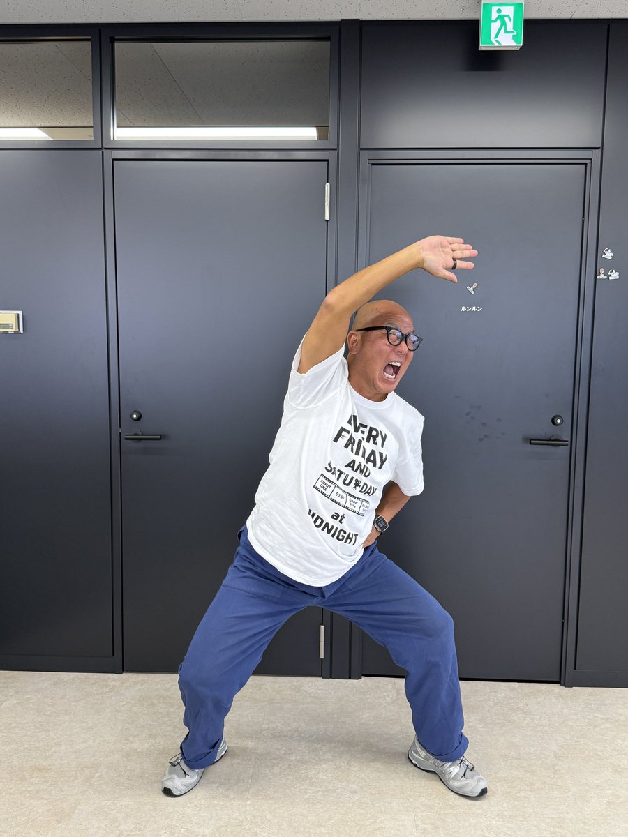 KoyamaSkoyama's tweet image. さぁさあ皆さん寄ってらっしゃい見てらっしゃい

いまからキヨさんのマジックはじまるよ。
この平面写真のどれかがあら不思議、三次元の印刷物に変わるよ💍🌈🦅

じゃ、せんせい、おねがいします🤲
@kyosuke_tbf2020 
#kaika #3DPrinting #テクダイヤ