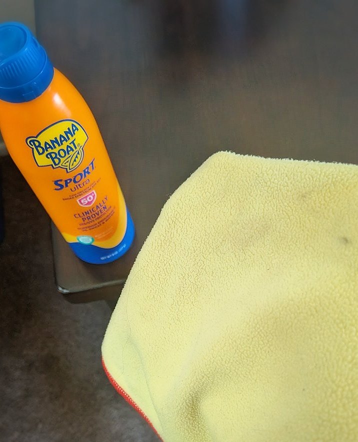 Was wondering why the wood cleaner smelled particularly whack &amp; realized I'd spent the last 15 min wiping my shit down with Banana Boat

Sleep deprivation is a hell of a drug