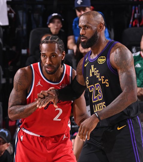 TheNightMVP's tweet image. Según @TheSteinLine Hay una creciente creencia de que Kawhi Leonard, LeBron James y Giannis Antetokounmpo podrían todos estar en equipos diferentes la próxima temporada.

NOTICIA TRANQUI POR SUERTE