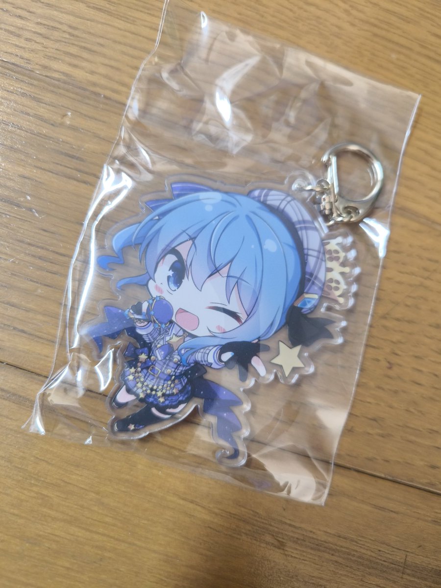 マルゼンから帰宅、夏タイヤ新品になりました、今回もありがとうございました。

帰宅したら星街すいせいのアクキー届いてた、今回は30個しか作ってないので完売したらごめんなさい。
お値段は1,500円となります。