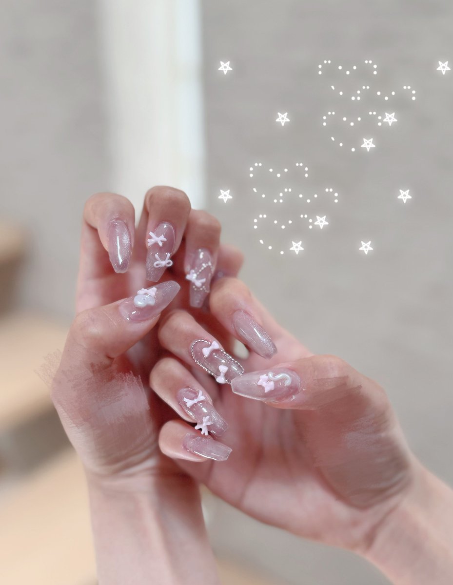 シイナ tweet media