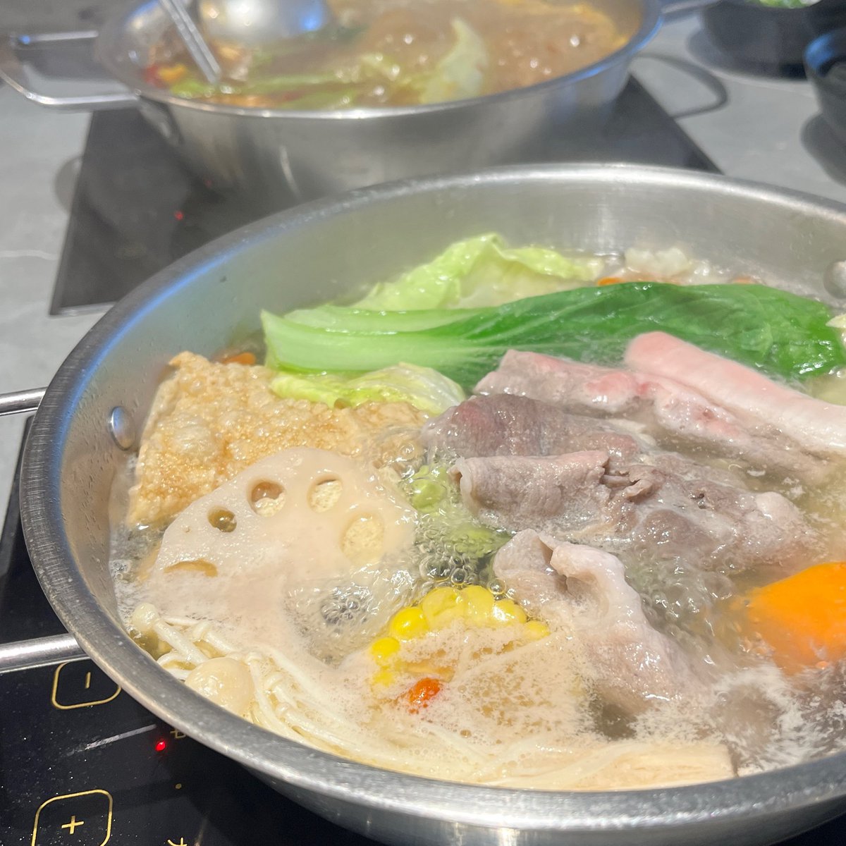 Xのフォロワーさま。全く更新なしですみません！無事台湾から帰還しました。とても楽しい３日間でした。台湾は日本に似ているところがあって、人もとても親切。手づくりマーケットもすごく盛んでレベルも高くて勉強になりました。出展も観光もおすすめの国です🇹🇼ごはんもおいしいし。