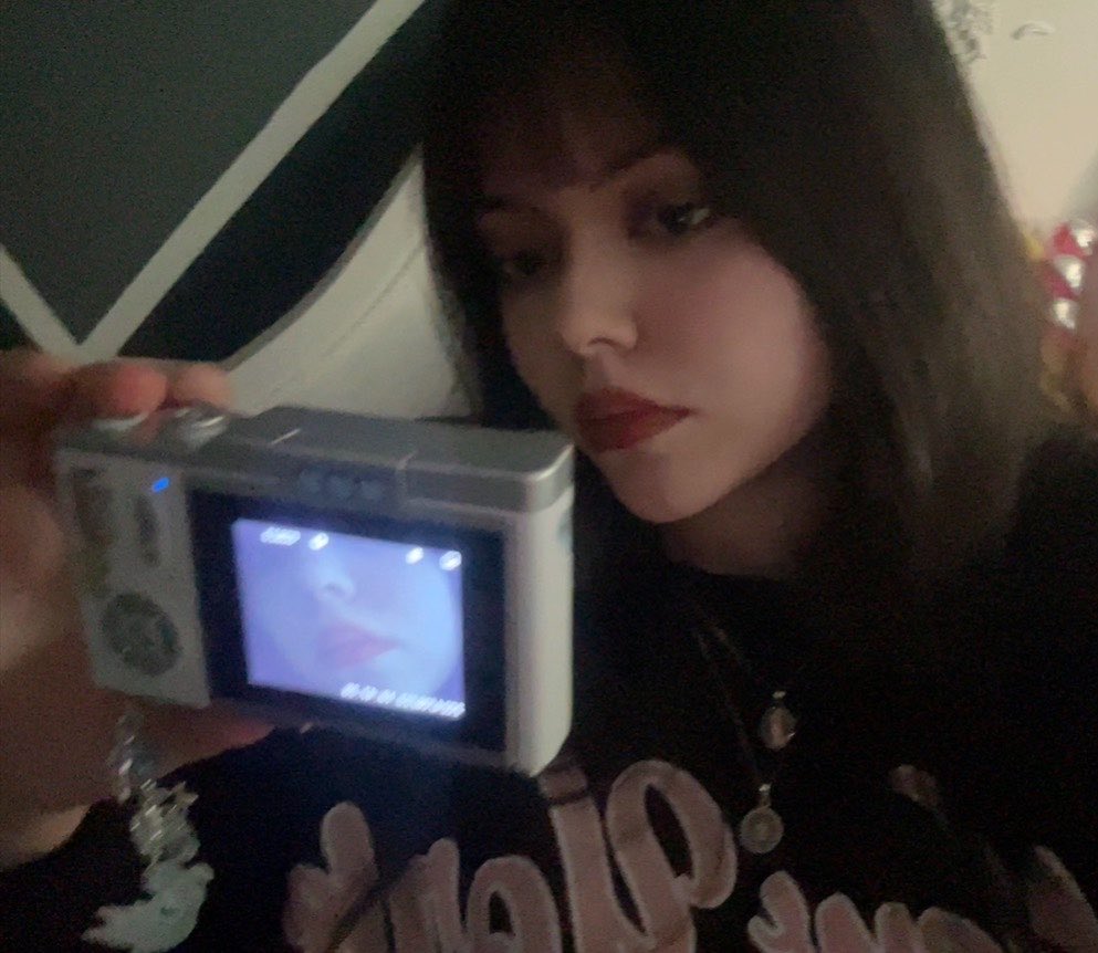 Dee☆*:.｡ tweet media