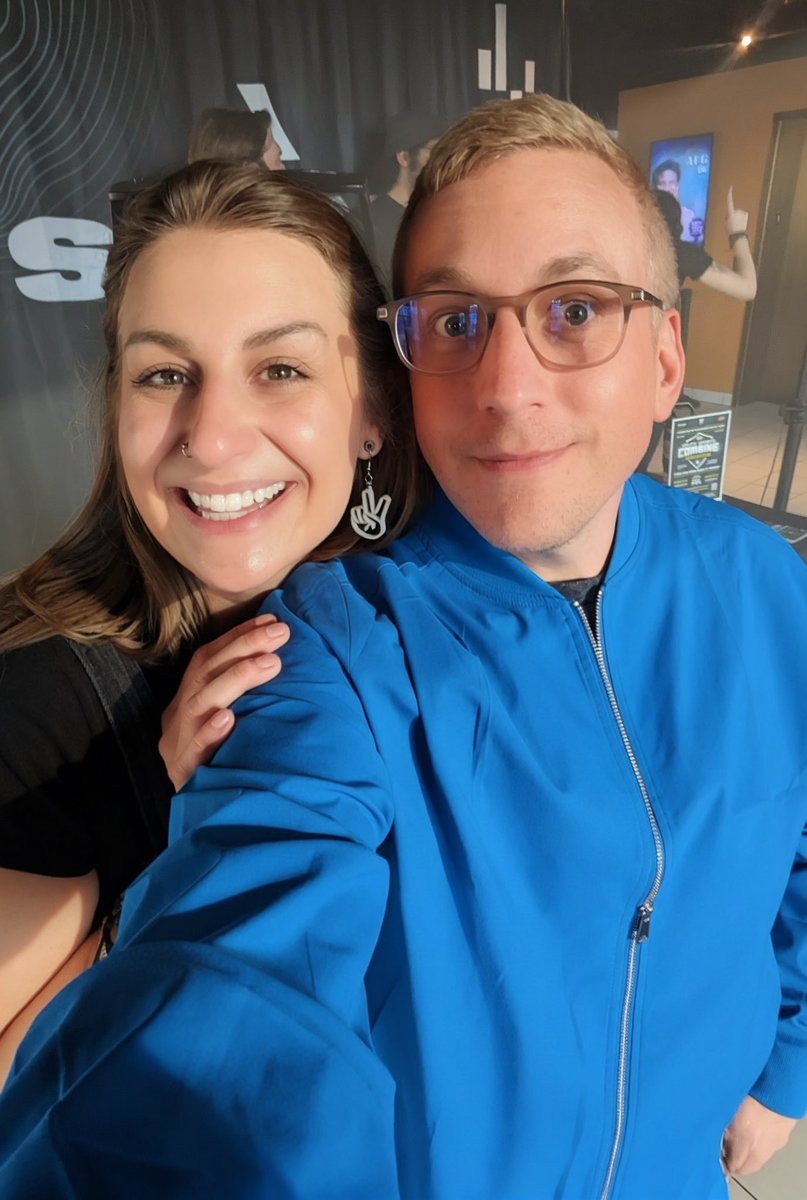 alt987detroit's tweet photo. Pre-show vibes tonight with Amanda before Florence + the Machine at #soundspacedetroit! ✌🏼🌻✨Comment below if you went to the show! 👇🏼 #soundspace #detroit #audacy #florenceandthemachine @dudeitsice @florencemachine https://t.co/xoimtzqtEJ