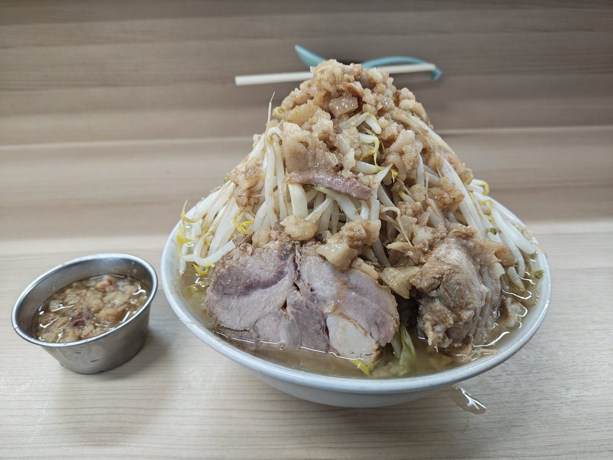 p_viorets's tweet photo. ごちそうさまでした。
アブラマシは今度から控えます。 https://t.co/HPVTUwQQ60