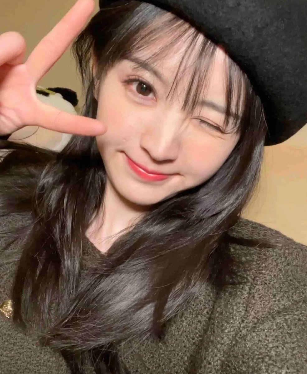 for vivian 𐙚⋆°｡⋆♡ tweet media