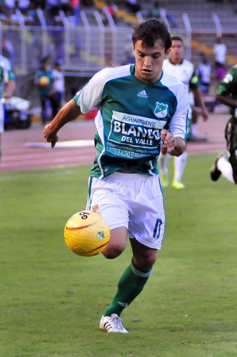 La Biblioteca del FPC tweet media