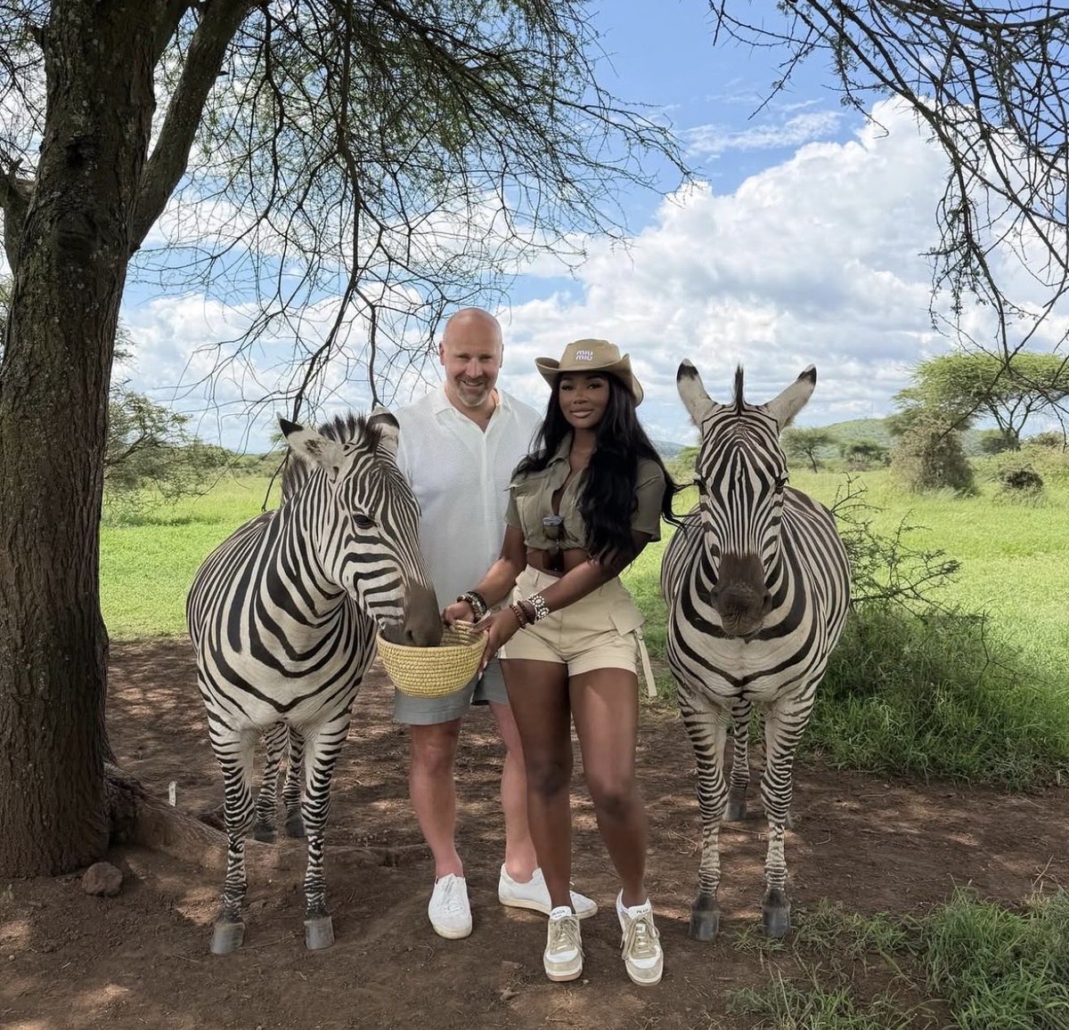 FearBuck tweet media