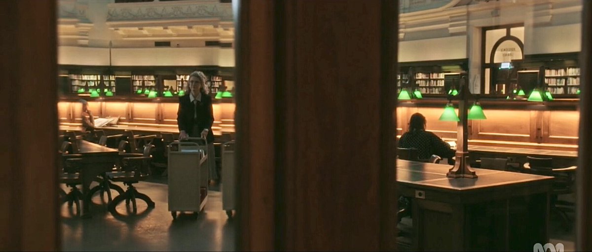 newsatsix1986's tweet image. Do you remember the curly-haired librarian who helped Helen find information about behavioural therapies at the State Library of Victoria? 

She was played by #JoannaWerner; a fantastic way to bring this incredibly important member of #TheNewsreader’s family to the screen ❤️🌟📚