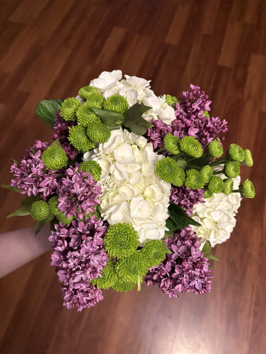 femceldrainer's tweet image. Made the most darling bouquet #winning