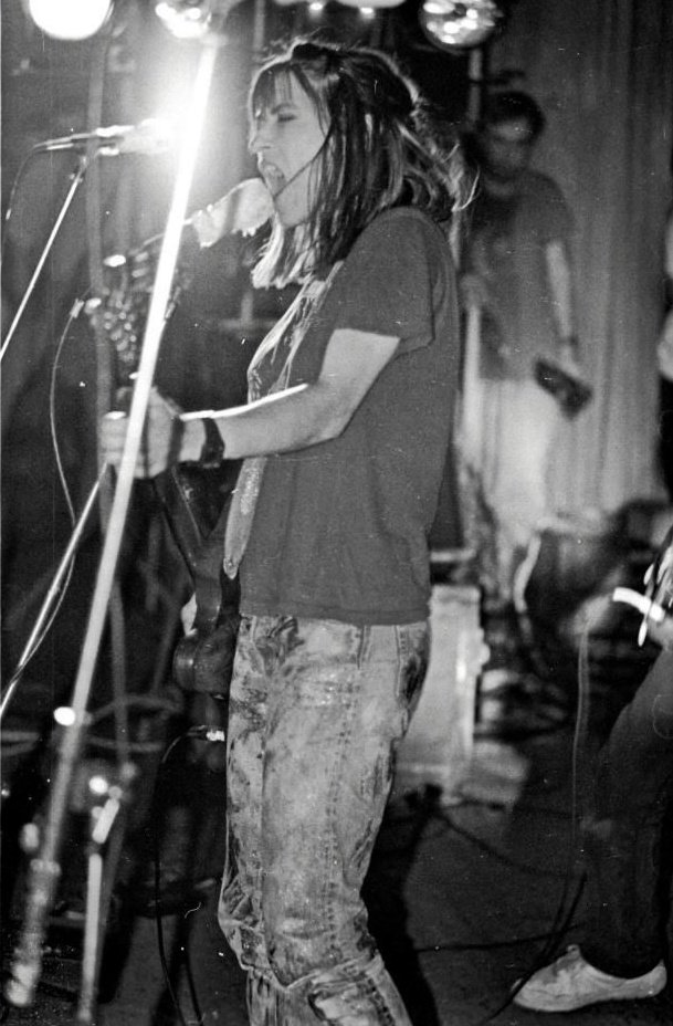 PunkRockStory's tweet image. 37 years ago today

Kim Gordon – Sonic Youth at Kiev, Ukraine ❤️ , April 14, 1989

#punk #punks #punkrock #womenofpunk #kimgordon #sonicyouth #history #punkrockhistory