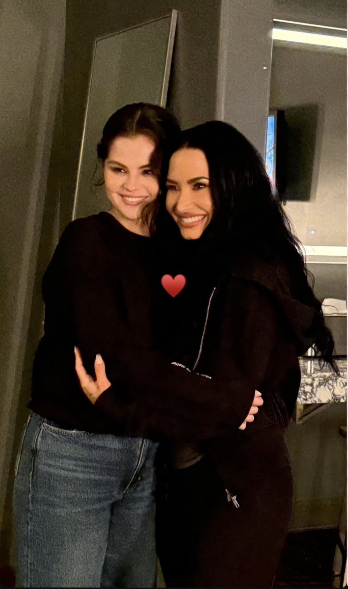 kaily james scott 💋🪩 tweet media