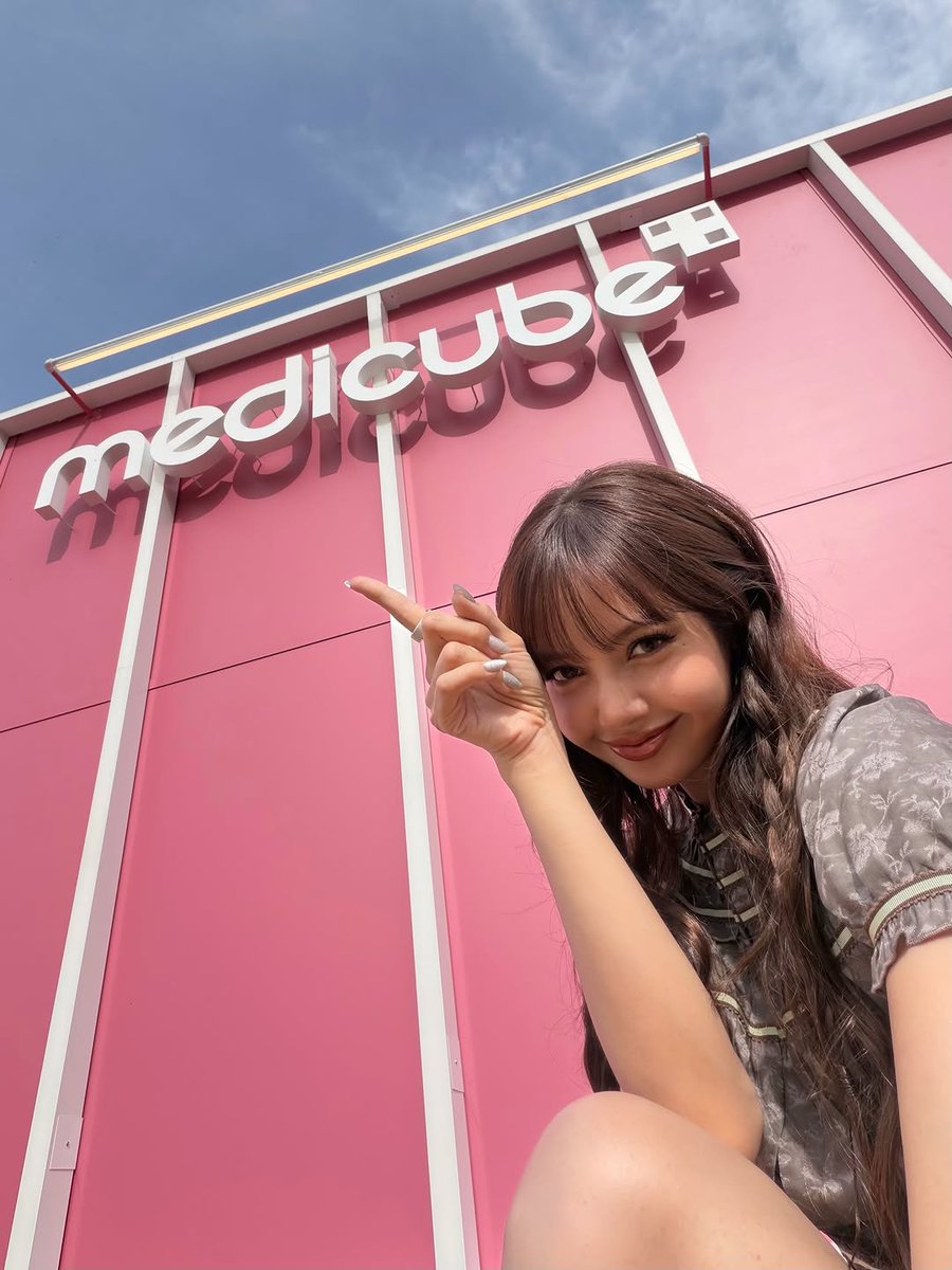 ♡LISA Fan✩ tweet media