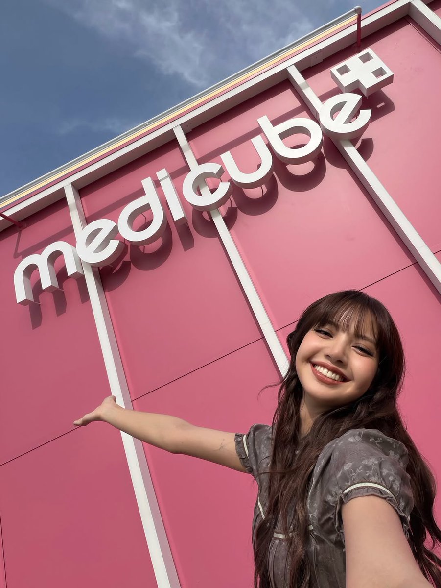 ♡LISA Fan✩ tweet media