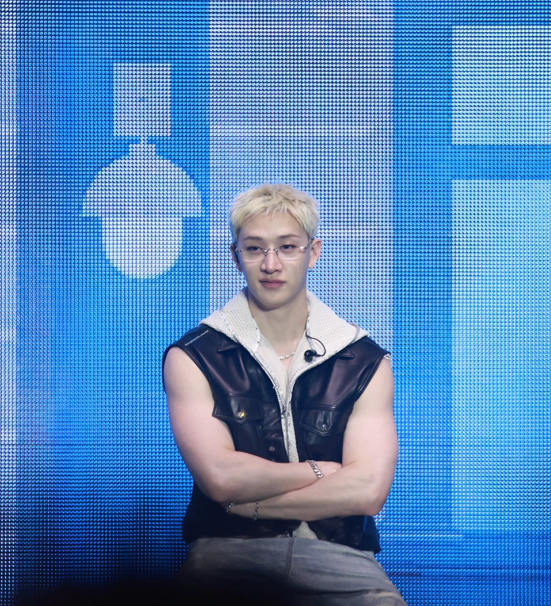 bangtastic.world_ tweet media