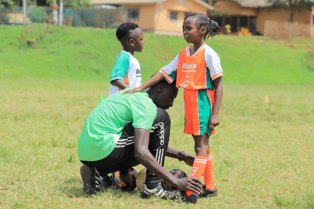 EdgarsYouth's tweet photo. They’re not here to play… okay maybe they are 😄⚽️
But give it time stars loading. ⏳✨
#playprofessionally
#EdgarsYouthProgramme” https://t.co/OurdSoY5st