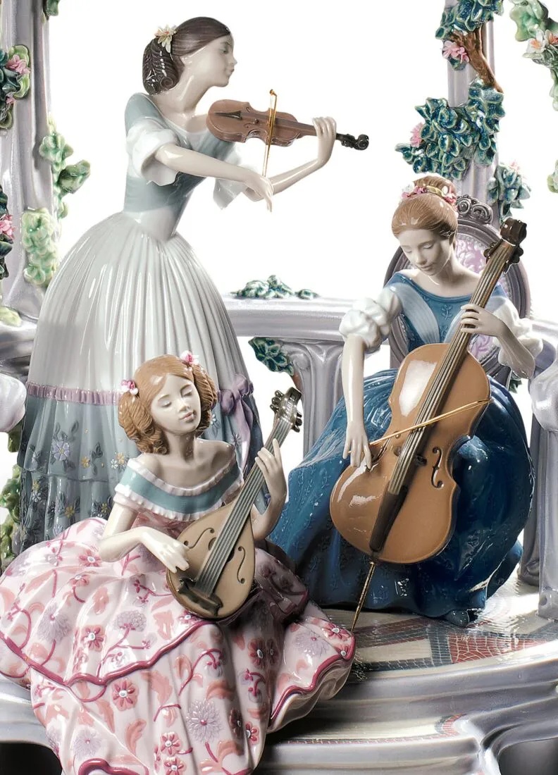 lladrofromspain's tweet image. #Lladro 01001974 #SUMMERTIME #SYMPHONY
lladrofromspain.com/ll01susy.html

Limited Series of 2000 units
Weight 29.01 lb
Height (in): 22.835
Width (in): 15.354
Length (in): 15.354
Finished Gloss

#women #musical #instruments #flowers #romantic #beauty #handmade #sculpture #porcelain #art