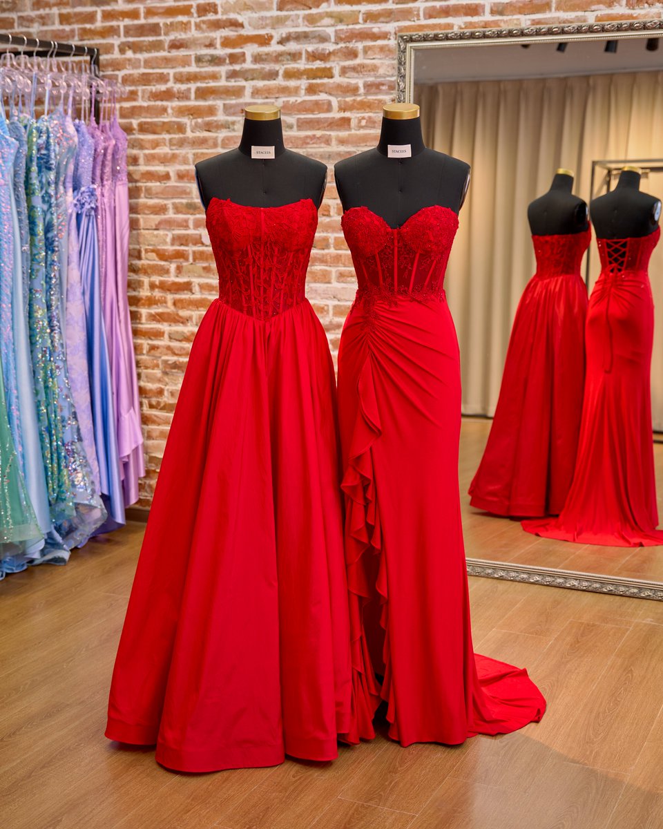 Staceesofficial's tweet image. Sweet, hot, and ready for prom night ✨💖If you see this, it’s your sign to come try it on. ✨

Dress style: S8893P &amp;amp; S8882P
.
.
.
.
.
.

#stacees #prom #promdresses #ruffles #strapless #prom2026 #red #princess #applique #lace