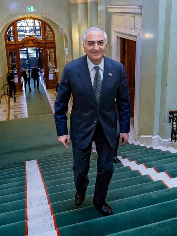 Pooya Elham پويا الهام tweet media