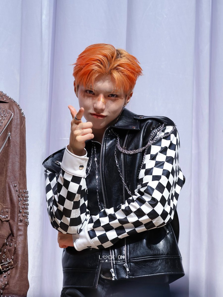 L♡CK ON tweet media