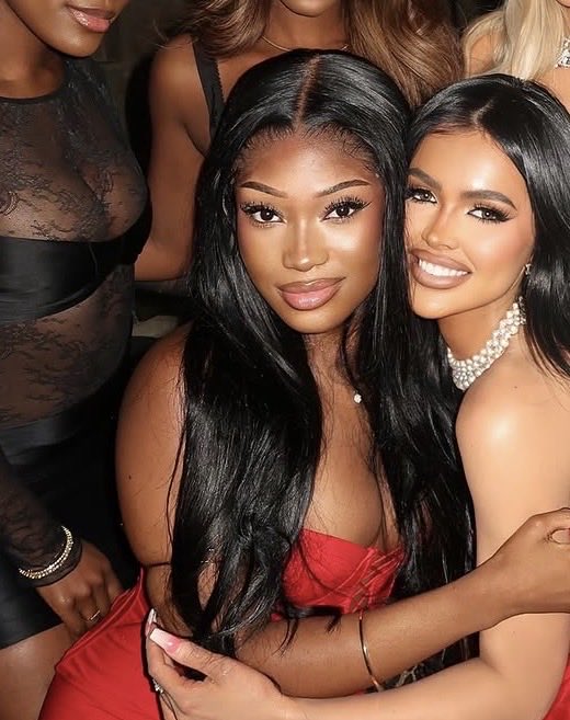 azvariaaa tweet media