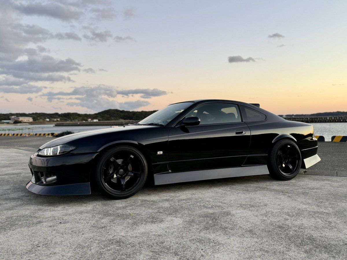 アﾉﾚ tweet media