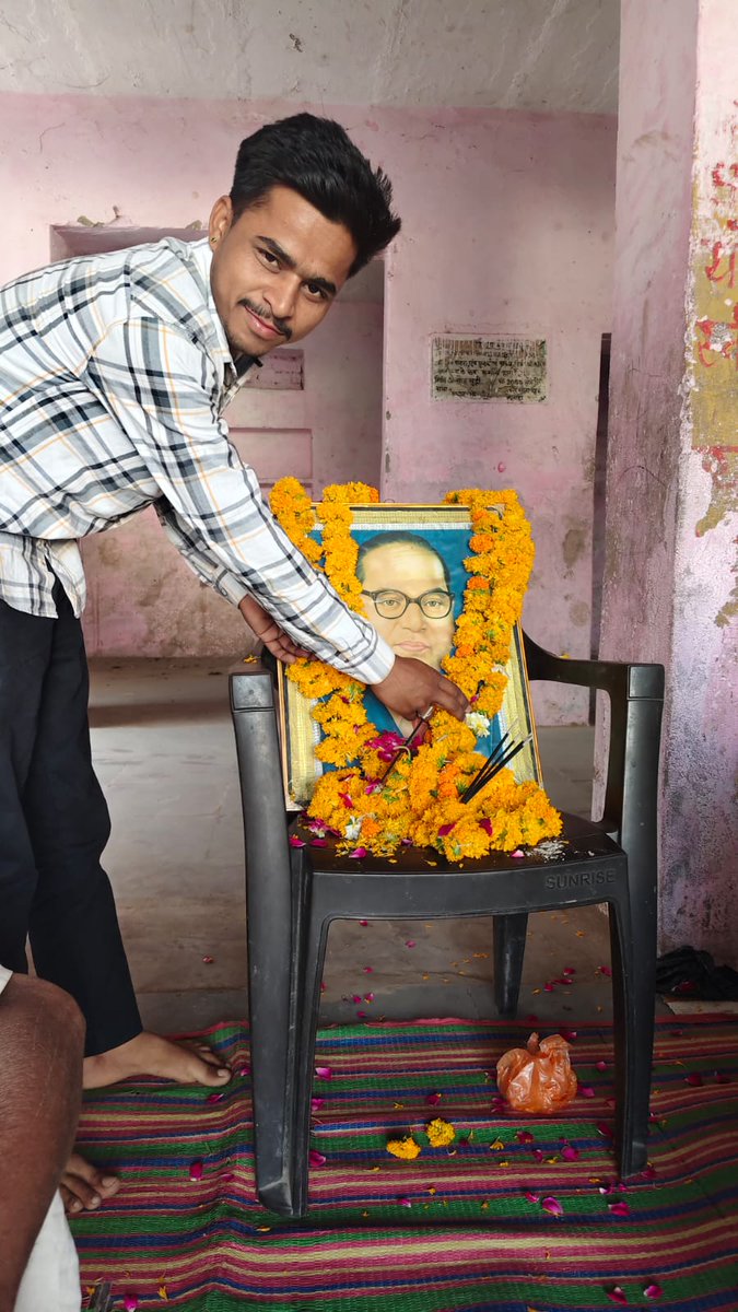 TulsiGangwal's tweet photo. शिक्षित बनो, संगठित रहो, संघर्ष करो।
संविधान शिल्पकार, कलम के बादशाह, ज्ञान के प्रतीक शोषितों-वंचितों महिलाओं के समानता के मुक्तिदाता "डॉ बाबासाहेब भीमर��व अम्बेडकर जी" के जयंती पर आप सभी देशवासियों को हार्दिक बधाई एवं मंगलकामनाएं।

#AmbedkarJayanti #राष्ट्रीय_पर्व #JaiBhim https://t.co/qraM40rsvN