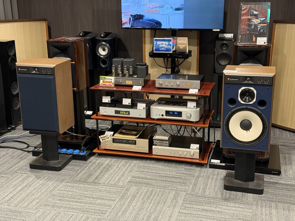 audiounion_akp's tweet image. AIRTIGHTのセパレート真空管アンプシステム、イイですよ👍
特にジャズを鳴らすと中低音域が太く、適度にスピード感もあって楽しく聴けます☺️

〜4/29(水)まで展示中です！
是非ご来店ください💁‍♂️

#JBL
#AIRTIGHT
#オーディオユニオン吉祥寺店