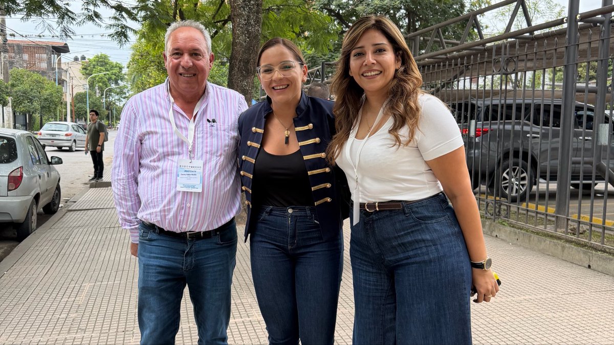 Lourdez_ortiz's tweet photo. Agradezco a mis colegas legisladores/as de la @LegislaturaLR por permitirme un año más participar del Parlamento del Norte Grande Argentino. Representar a nuestra provincia es un orgullo y una gran responsabilidad.

@QuintelaRicardo 
@TeresitaMadera 
📍Tucumán https://t.co/01X5vYYGli