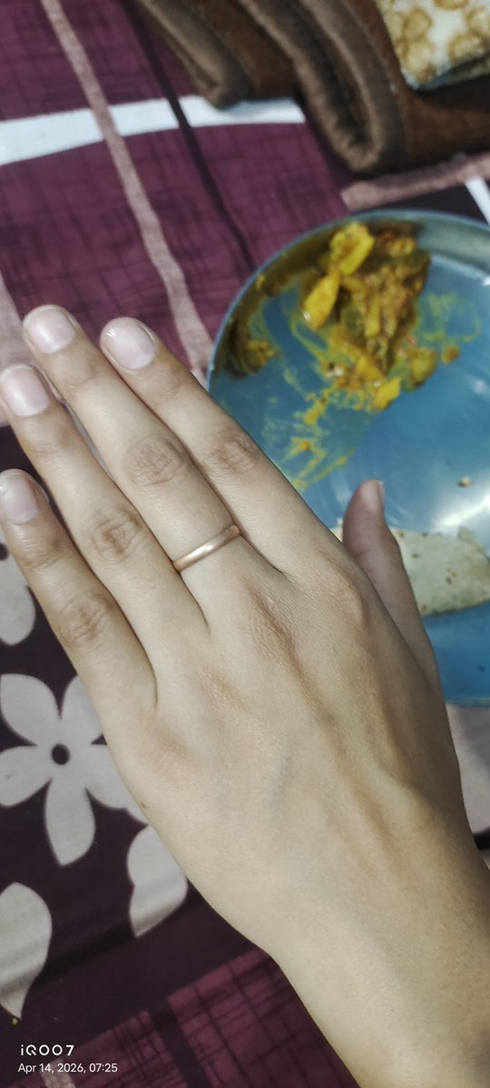 Tere hath mein mera hath ho saari जन्नतें mere sath ho ....khana kha lo dosto