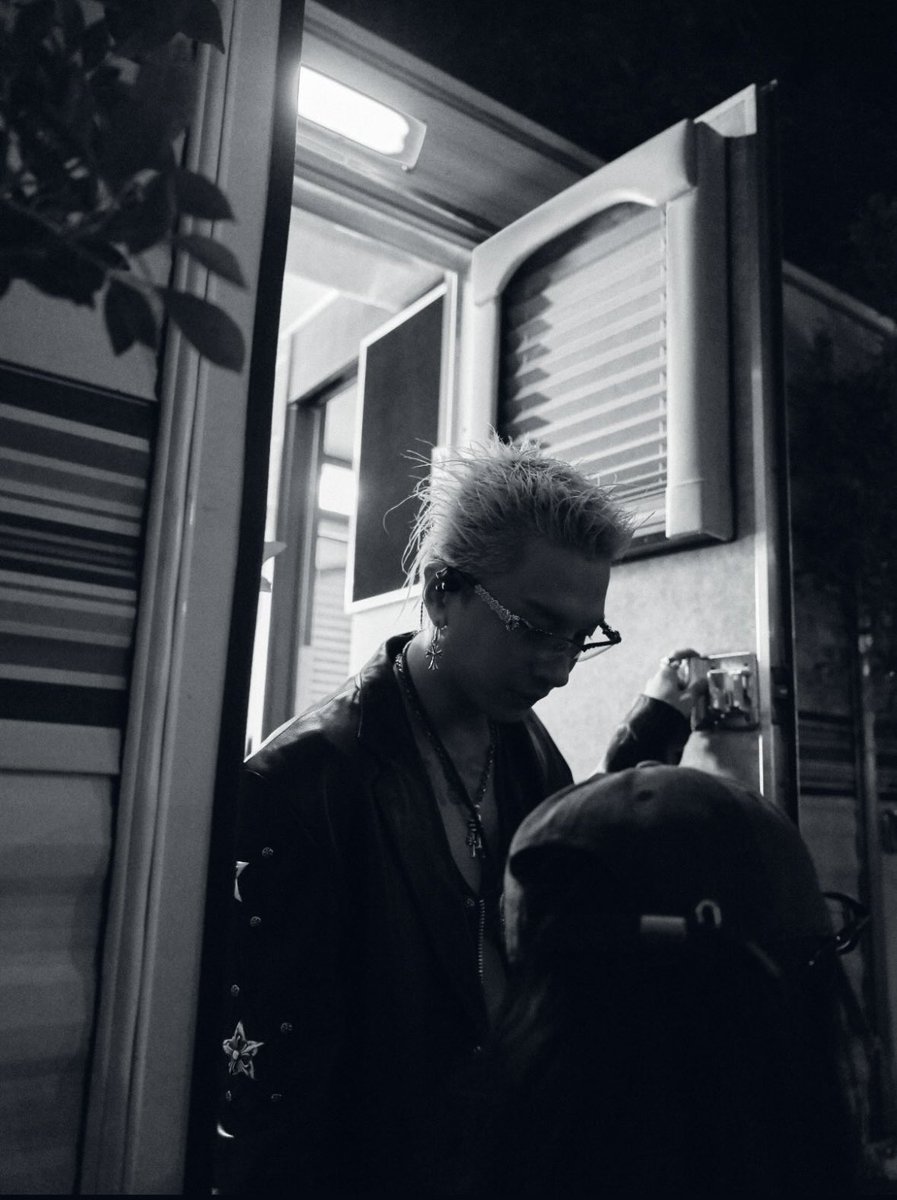 너는태양☀ 나는달🌙 𝙐𝙍𝙏𝙃𝙀𝙎𝙐𝙉 tweet media