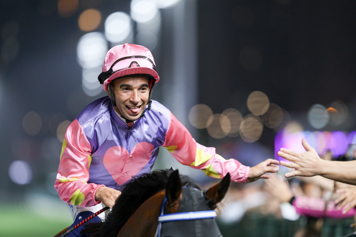 HKJC_Racing's tweet image. 'Magic Man' Joao Moreira heads to Happy Valley tomorrow night with eight rides! 🪄

🐎 Lucky Generations 
🐎 Family Fortune 
🐎 Noble Pursuit 
🐎 Wrote A New Page 
🐎 Quartz Legend 
🐎 The Heir 
🐎 Jumbo Legend 
🐎 Somelovefromabove 

@cavaleiro83 | #HappyWednesday | #HKracing