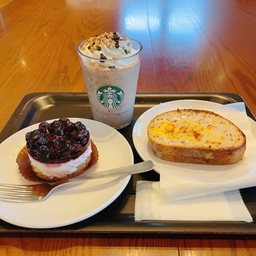 nacky3150's tweet photo. 春に向かう中のLunch Time! PTRさんと心の癒しの場に本日も感謝!#Starbucks #帯広白樺通り店 #2026Spring #30周年 #THEフラペチーノofチャンキークッキー #ブルーベリーレアチーズケーキ #クロックムッシュ https://t.co/ZPyQDXOKcv